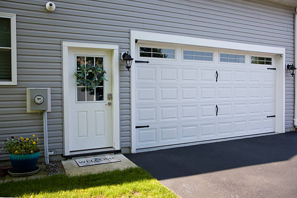 24/7 Emergency Garage Door Panel Replacement experts in Weatherford, TX